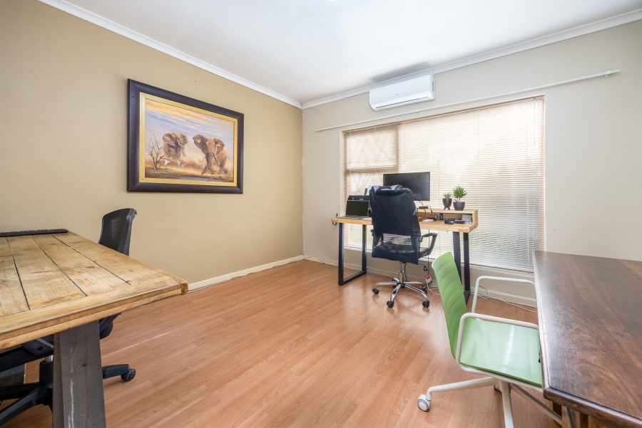 6 Bedroom Property for Sale in Elim Western Cape